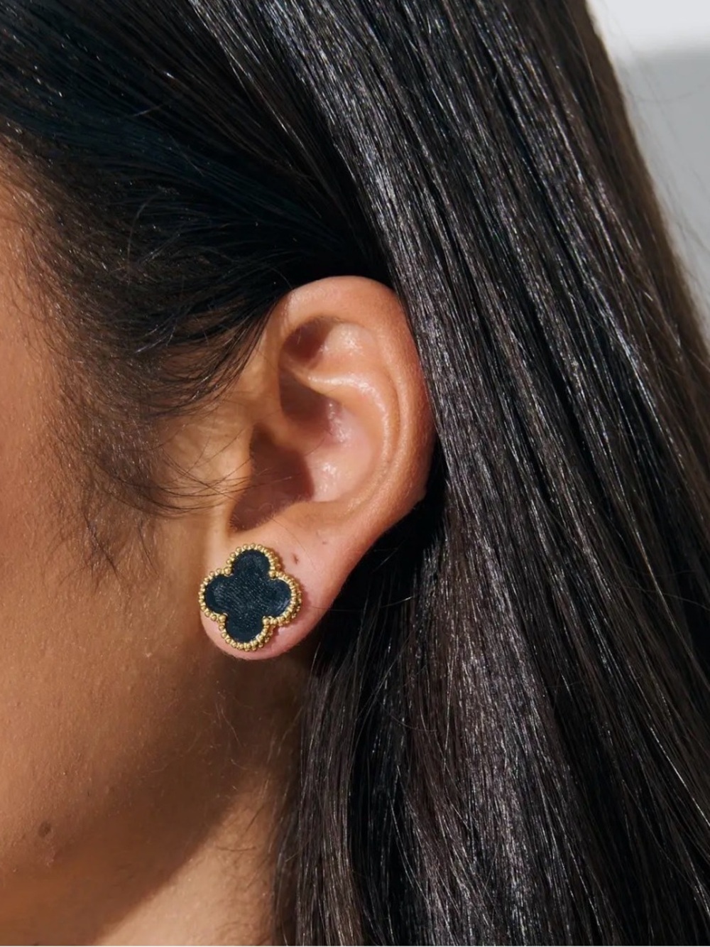 Gold Vintage Black Clover Stud Earrings (1208)